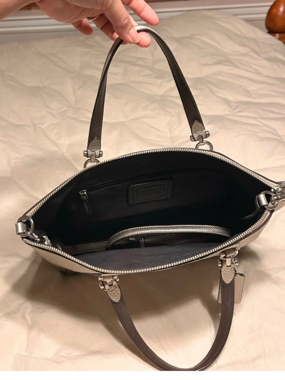 Coach F87686 prairie satchel silver pebbled leather w/silver dust bag